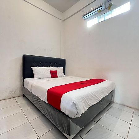 OYO 3006 Falisha Homestay Syariah Ngabean Luaran gambar